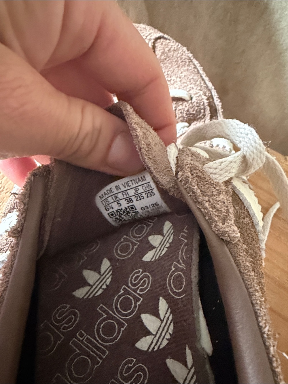 adidas Spezial women Suede Sneakers in Brown & White - Picture 4 of 4